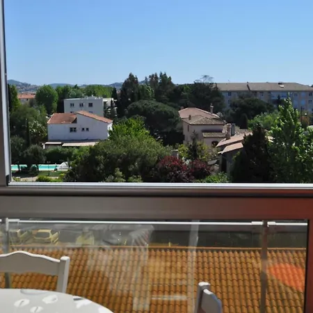 Studio Proche Mer * Fréjus